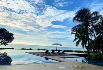 Baan Chaan Talay 2 BR Luxury Beachfront Condo Cha-am has Balcony rooms