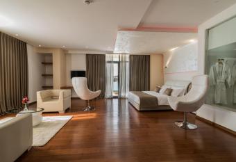 Deluxe & Executive SPA by Rafaelo has Balcony rooms