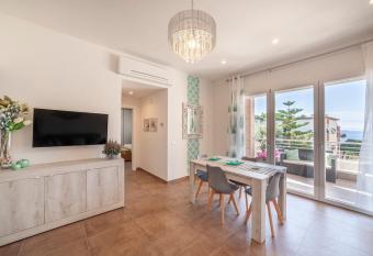 Prima dell Elba Family Apartments has Balcony rooms