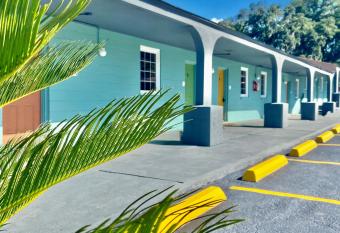 Inn On 17 allows 18 year olds to book a room