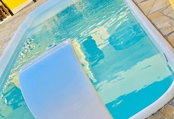 Vila Alegria allows 18 year olds to book a room