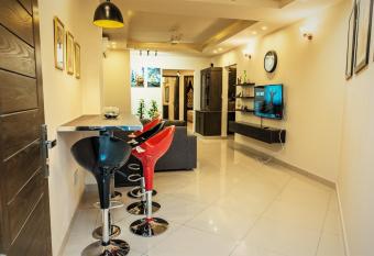 Two Bedroom Deluxe Apartment In Bahria Town has Balcony rooms