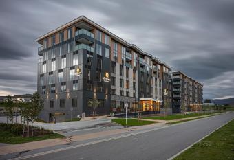 La Quinta Queenstown allows 18 year olds to book a room