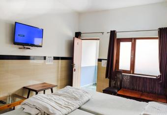 Goverdhan Hotel allows 18 year olds to book a room
