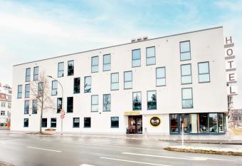 B&B Hotel Bamberg allows 18 year olds to book a room