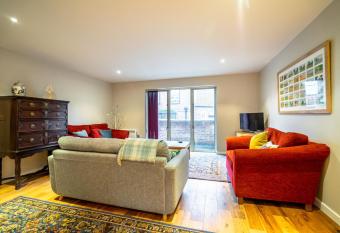 Minster Bells Apartment has Balcony rooms