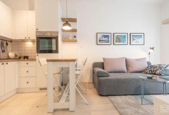 Apartman Bombonica has Balcony rooms