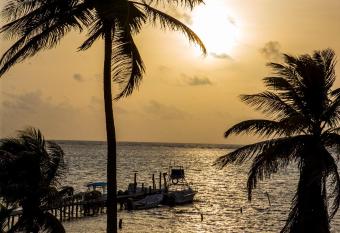 Flying Cloud Hotel has Balcony rooms