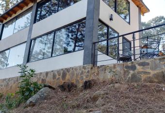 Mazamitla Pinos del Rio has Balcony rooms