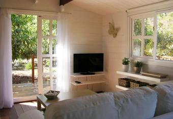 Cottage Bougainville has Balcony rooms