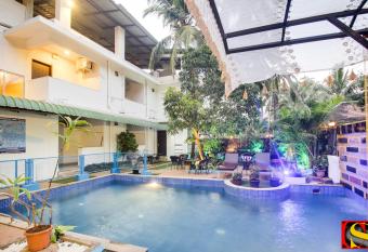 Candolim Sands has Smoking/Balcony rooms