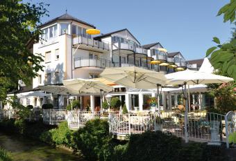 ANGERHOF Kur- und Thermenhotel allows 18 year olds to book a room