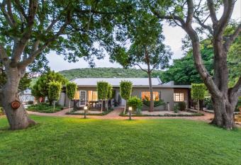 Chicane Bed and Breakfast has Balcony rooms