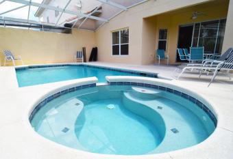 Tuscan Treat has Balcony rooms