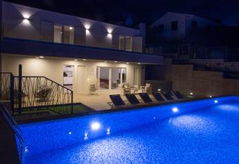 Luxury Blue Villas Vis has Balcony rooms