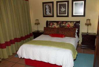 Jocks Cottages has Balcony rooms