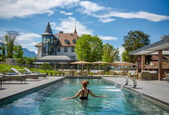 Ch  teau Brachet has Balcony rooms