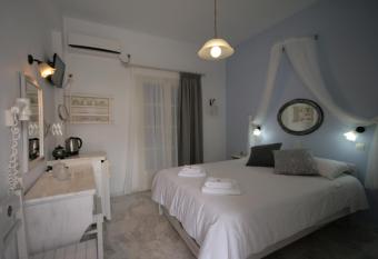 Pension Sofia has Balcony rooms