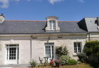 Le clos des augers, chambres d h  tes et roulotte has Balcony rooms