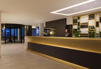 Crowne Plaza Z  rich, an IHG Hotel allows 18 year olds to book a room