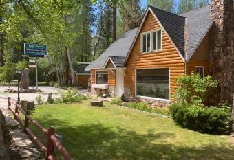 Grey Squirrel Resort allows 18 year olds to book a room