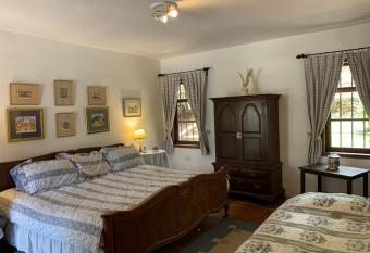 Hacienda El Cerotal by Tierra del Volcan allows 18 year olds to book a room