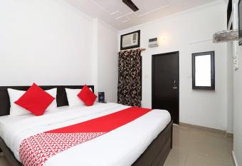 AMAN RESIDENCY has Balcony rooms