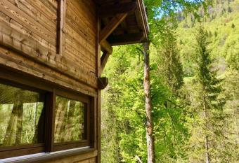 Forest Lodge - Modern Luxury Nestled in the Pines has rooms with a private hot tub