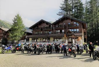 Hotel Alpenhof has Balcony rooms