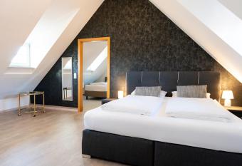 La Fleur Appartement has Balcony rooms