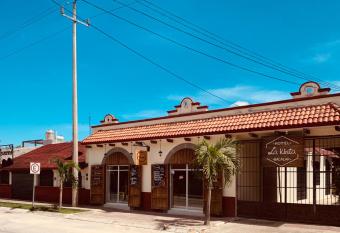 La Kinta Hotel has Balcony rooms