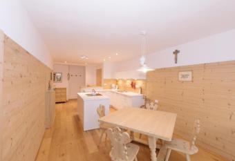 Ferienwohnung Schupf Wieserhof has Balcony rooms