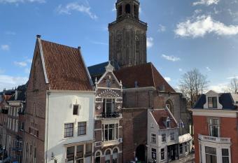 Hostel Deventer, Short Stay Deventer, hartje stad, aan de IJssel, allows 18 year olds to book a room