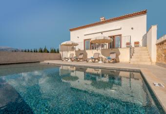 Son Vivot Bill has Balcony rooms