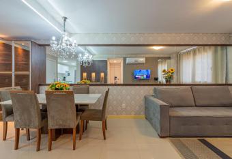 Apartamento Vista Catedral pr  ximo a Catedral allows 18 year olds to book a room