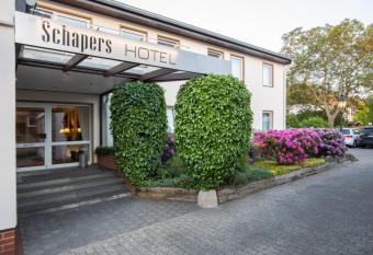 Hotel Schaper allows 18 year olds to book a room