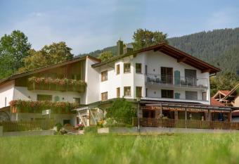 ARNIKA Garni has Balcony rooms