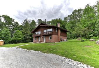 Breakaway House by Killington Vacation Rentals has Balcony rooms
