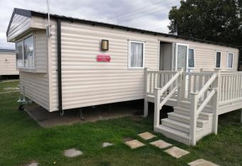 617 seawick has Balcony rooms