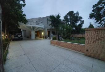 Cosmos Guest House has Balcony rooms