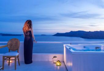 Luxury Santorini Villa Pure Bliss Villa Outdoor Plunge Pool Sea Caldera View 1 BDR Oia allows 18 year olds to book a room