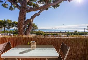 Appartement Marineland Sea View allows 18 year olds to book a room