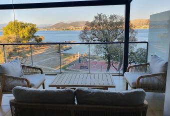 Anny s studio allows 18 year olds to book a room