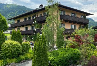 Hotel Edelweiss Kitzb  hel has Balcony rooms