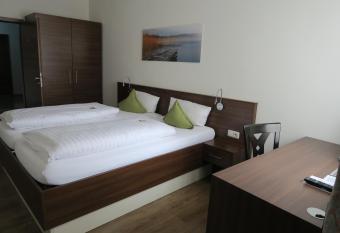 Hotel Zum Baeren allows 18 year olds to book a room