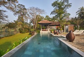 Periyar River Lodge allows 18 year olds to book a room