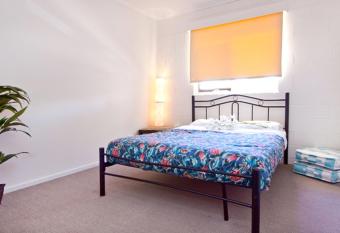 Portsea Retreat allows 18 year olds to book a room