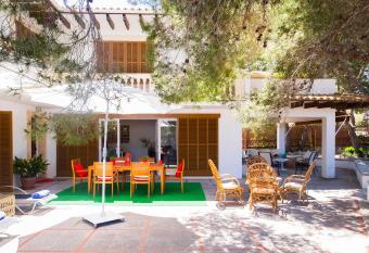 Finca Es Pi has Balcony rooms