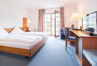 Hotel Blume allows 18 year olds to book a room