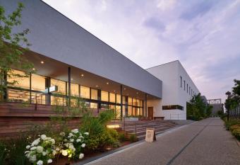 MUSTARD HOTEL SHIMOKITAZAWA allows 18 year olds to book a room